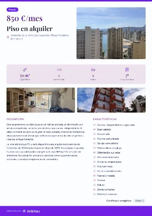 Ficha en PDF generada por BrikData: un piso en alquiler de 70 m² en la Avenida de la Armada Española, Playa Poniente, Benidorm, por 850 € al mes. Arriba, el precio, el título y tres fotos de la vivienda; en medio, una franja con superficie, un dormitorio, un baño y séptima planta con ascensor; abajo, la descripción a la izquierda y la lista de características a la derecha, con el certificado energético de clase G y el pie «Generado con BrikData».
